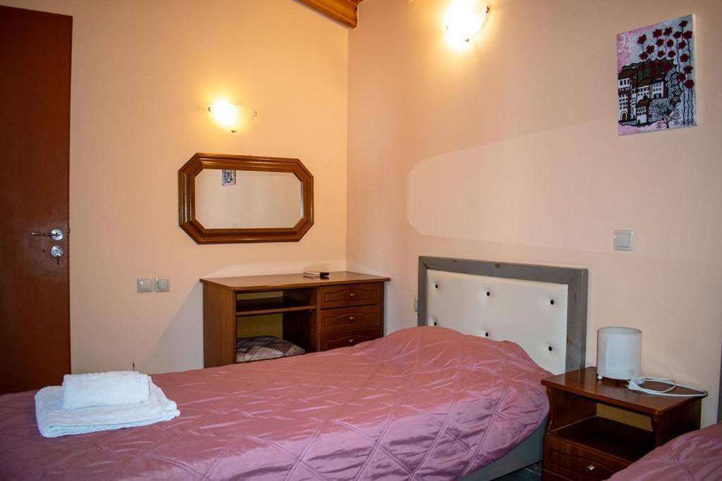 Takis & Eirini Family Apartments Perama  Extérieur photo