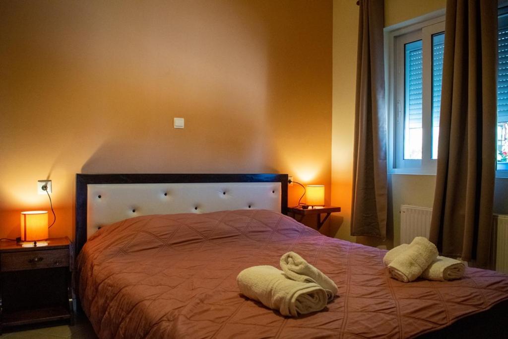 Takis & Eirini Family Apartments Perama  Extérieur photo