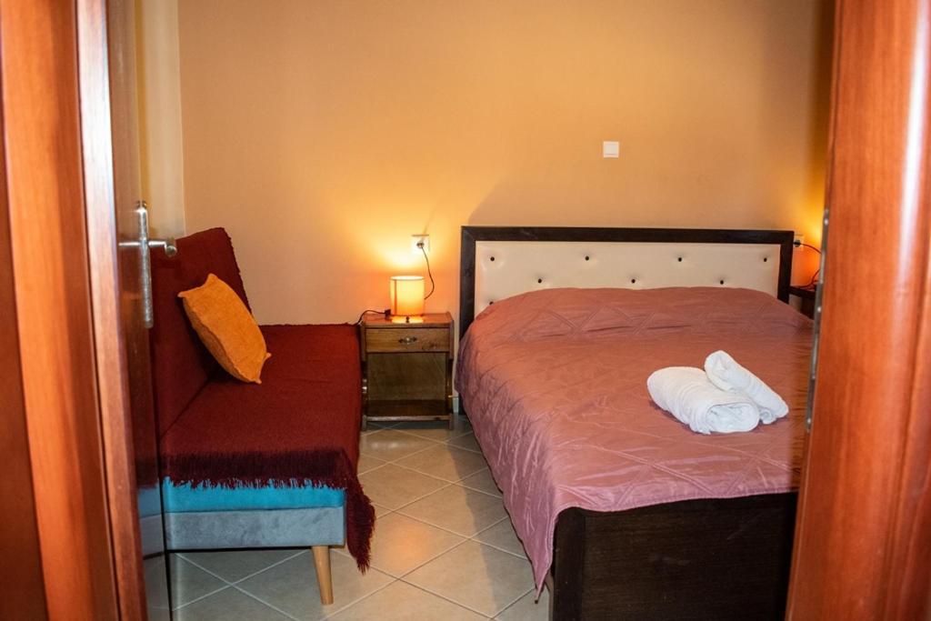 Takis & Eirini Family Apartments Perama  Extérieur photo