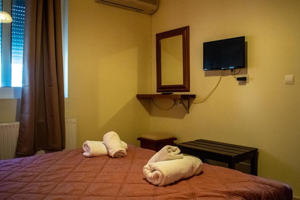 Takis & Eirini Family Apartments Perama  Extérieur photo